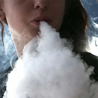 Apa yang terjadi pada lidah Anda jika Anda melakukan vape terlalu banyak?
