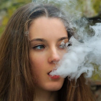 Merek rokok elektrik mana yang dianggap sebagai pemimpin pasar?
