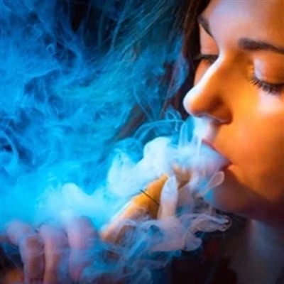 Bagaimana cara kerja penyemprot rokok E-?